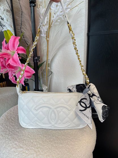 Shoulder chic purses☀️