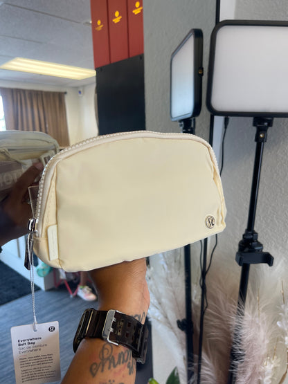 BEIGE BELT BAG!💛