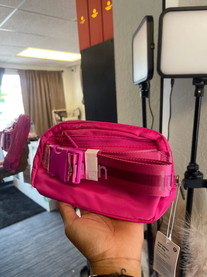 HOT PINK BELT BAG💝