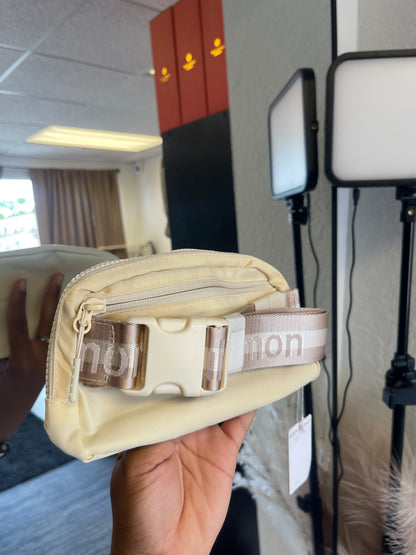 BEIGE BELT BAG!💛