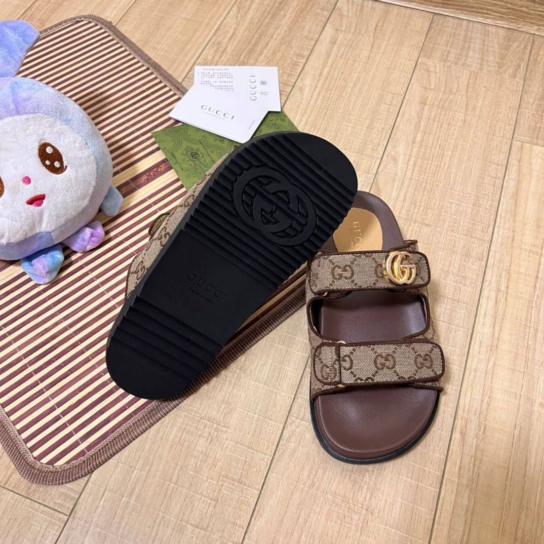 G / SANDALS