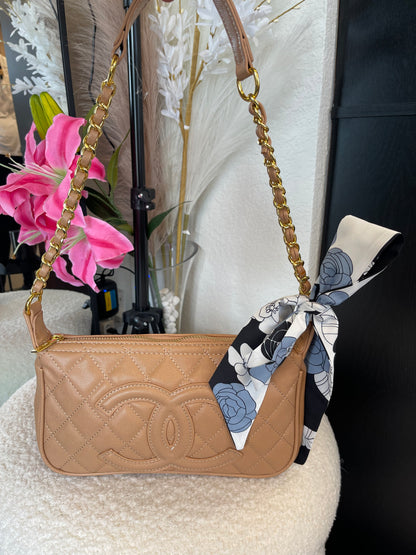 Shoulder chic purses☀️