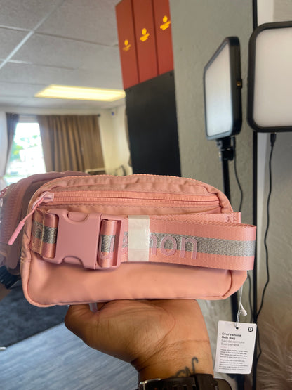 Guava Belt Bag💗