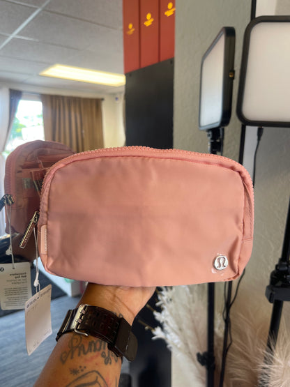 Guava Belt Bag💗