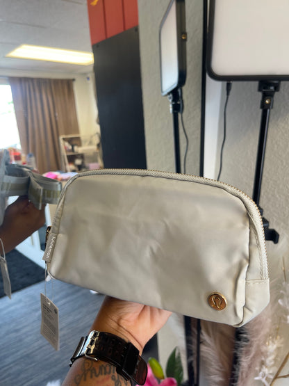 GRAY BELT BAG!🩶