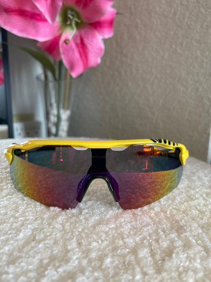 YELLOW SUNGLASSES