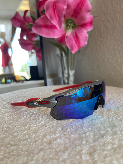 GRAY & RED SUNGLASSES