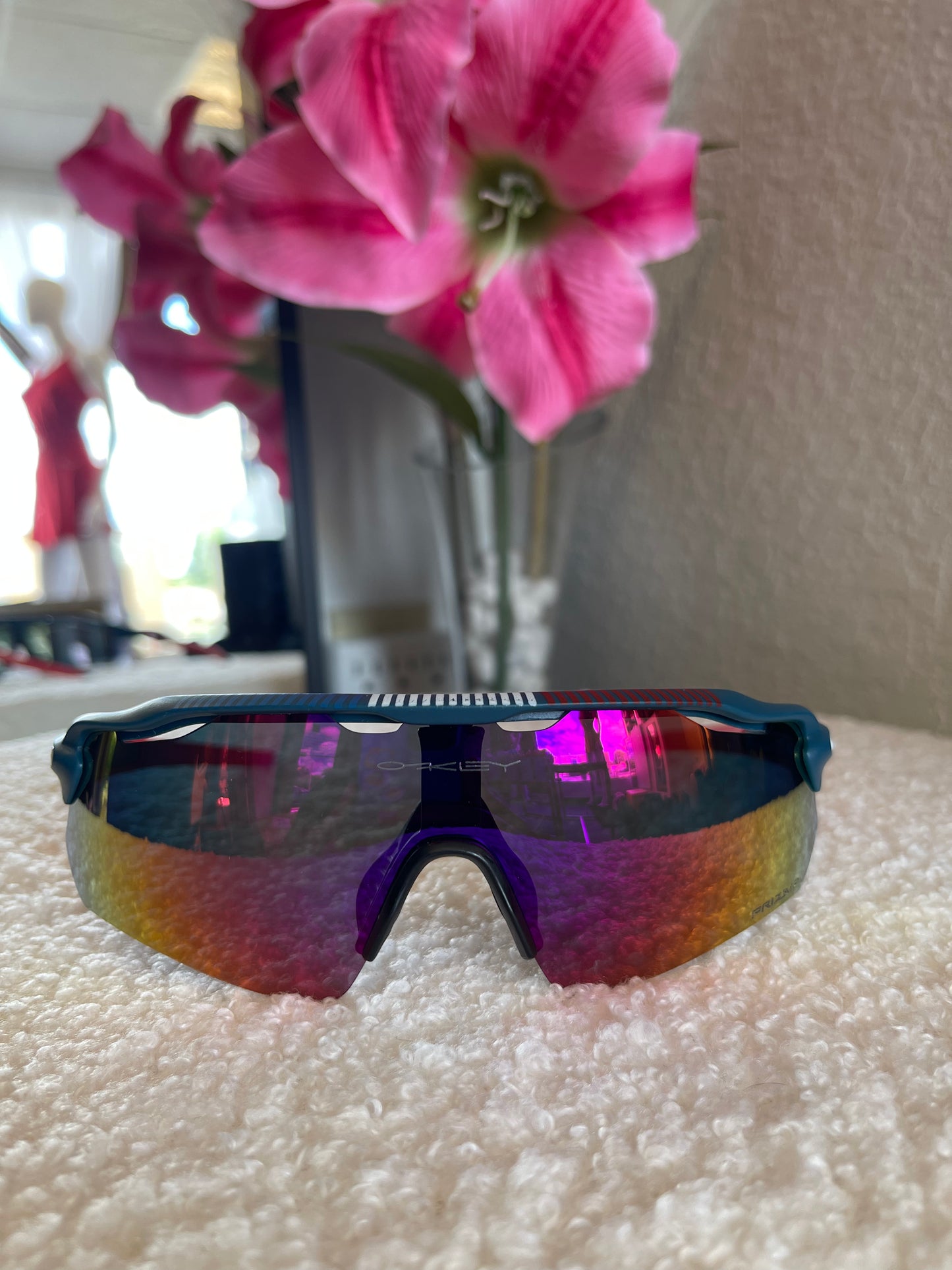 NAVY BLUE & RED SUNGLASSES