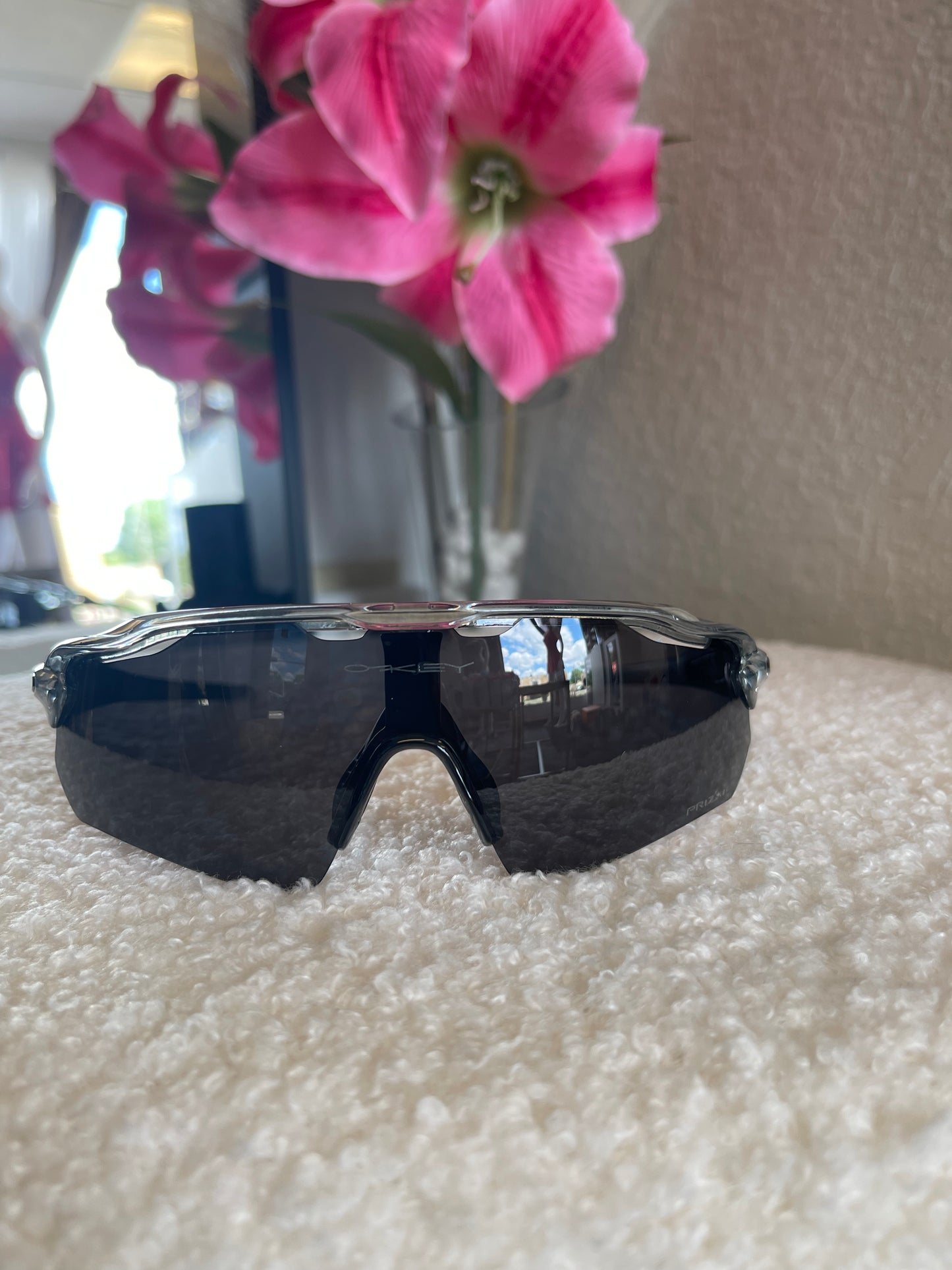 CLEAR & BLACK -BLACK LENSES SUNGLASSES