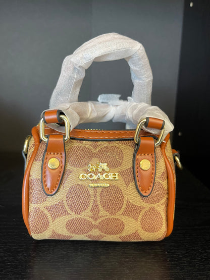 KIDS/ADULT SMALL PURSES! 👛