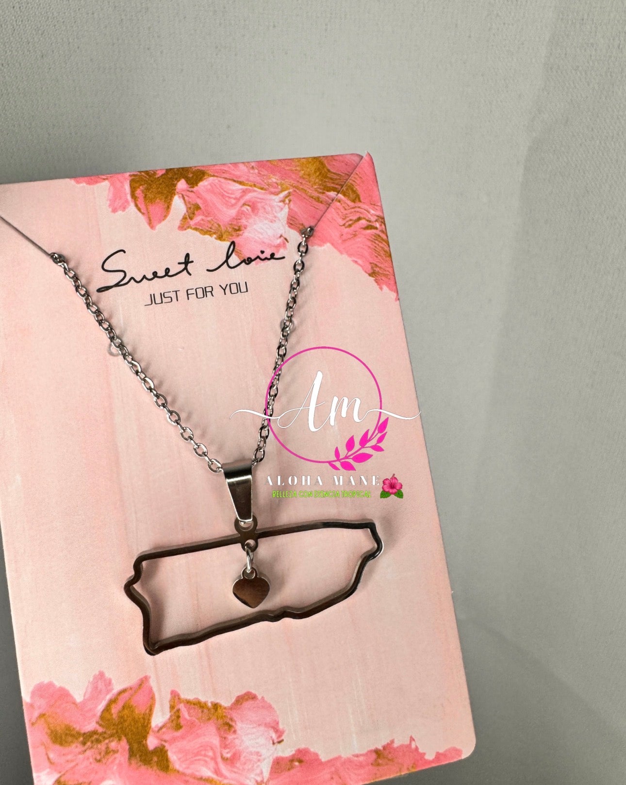 P.R ISLA NECKLACE