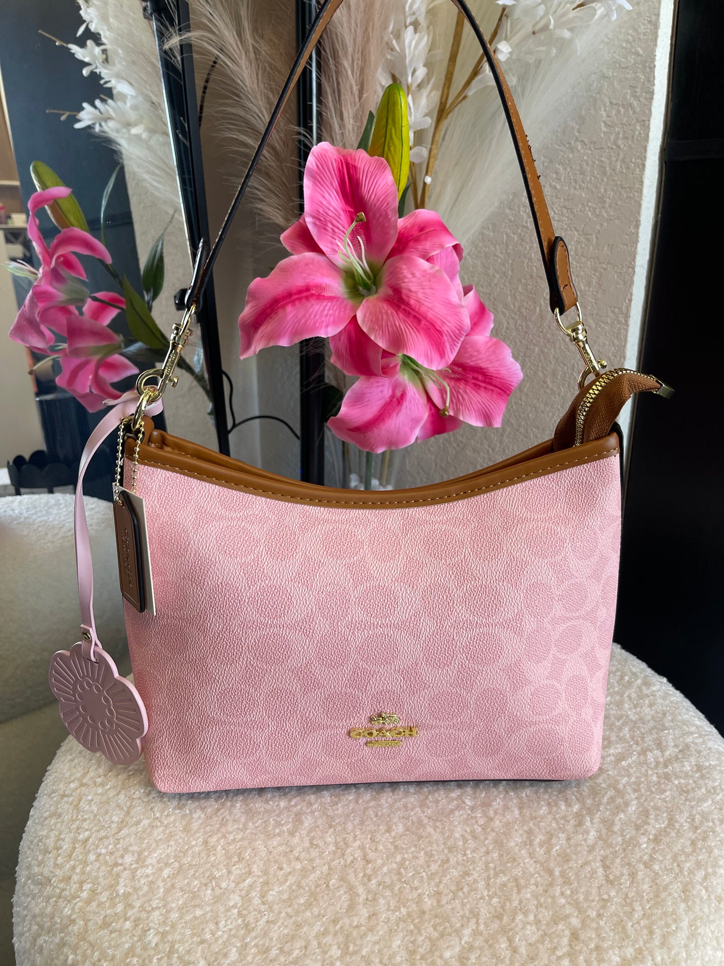PINK Purse; Size Medium 💕