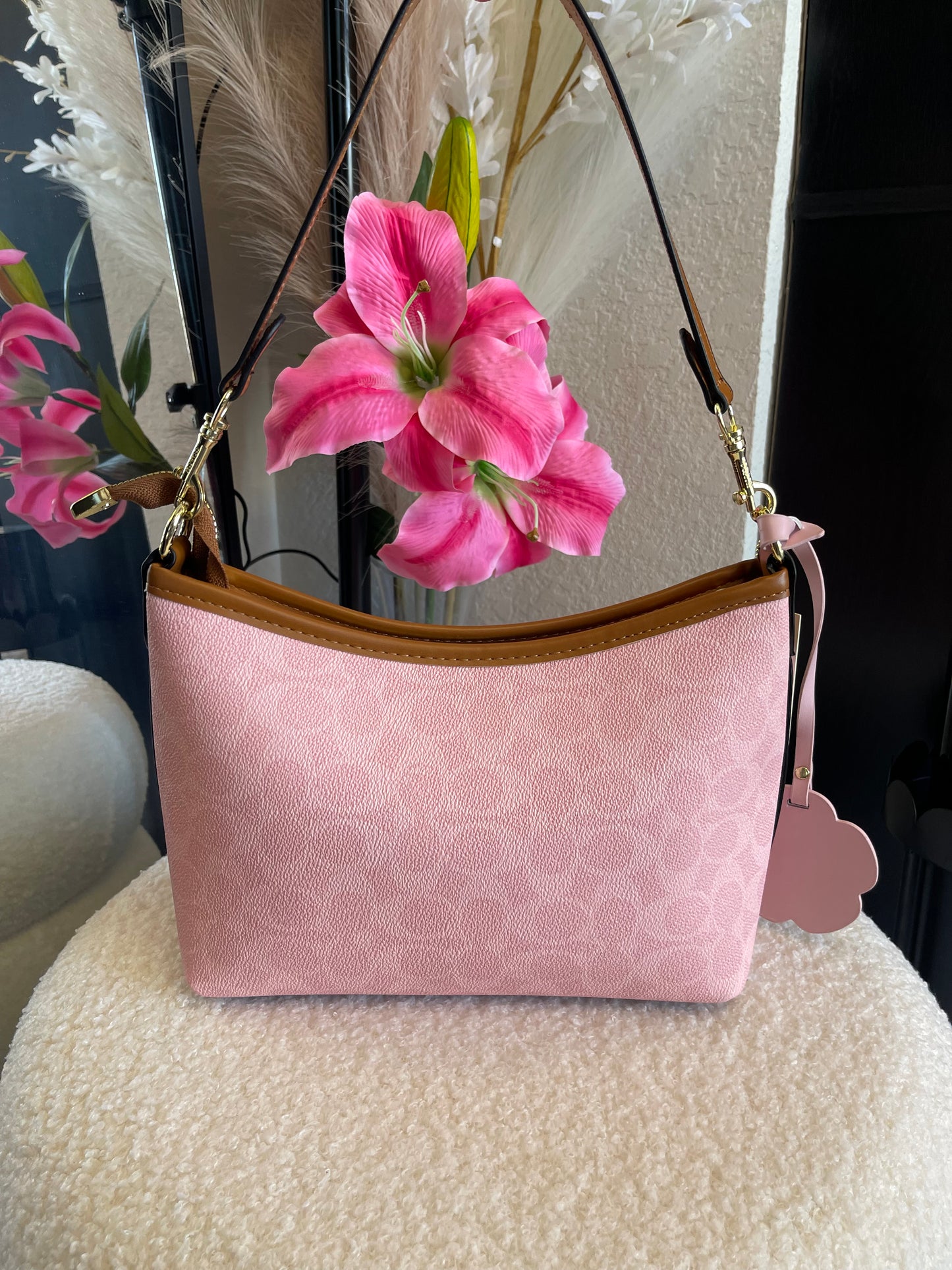 PINK Purse; Size Medium 💕