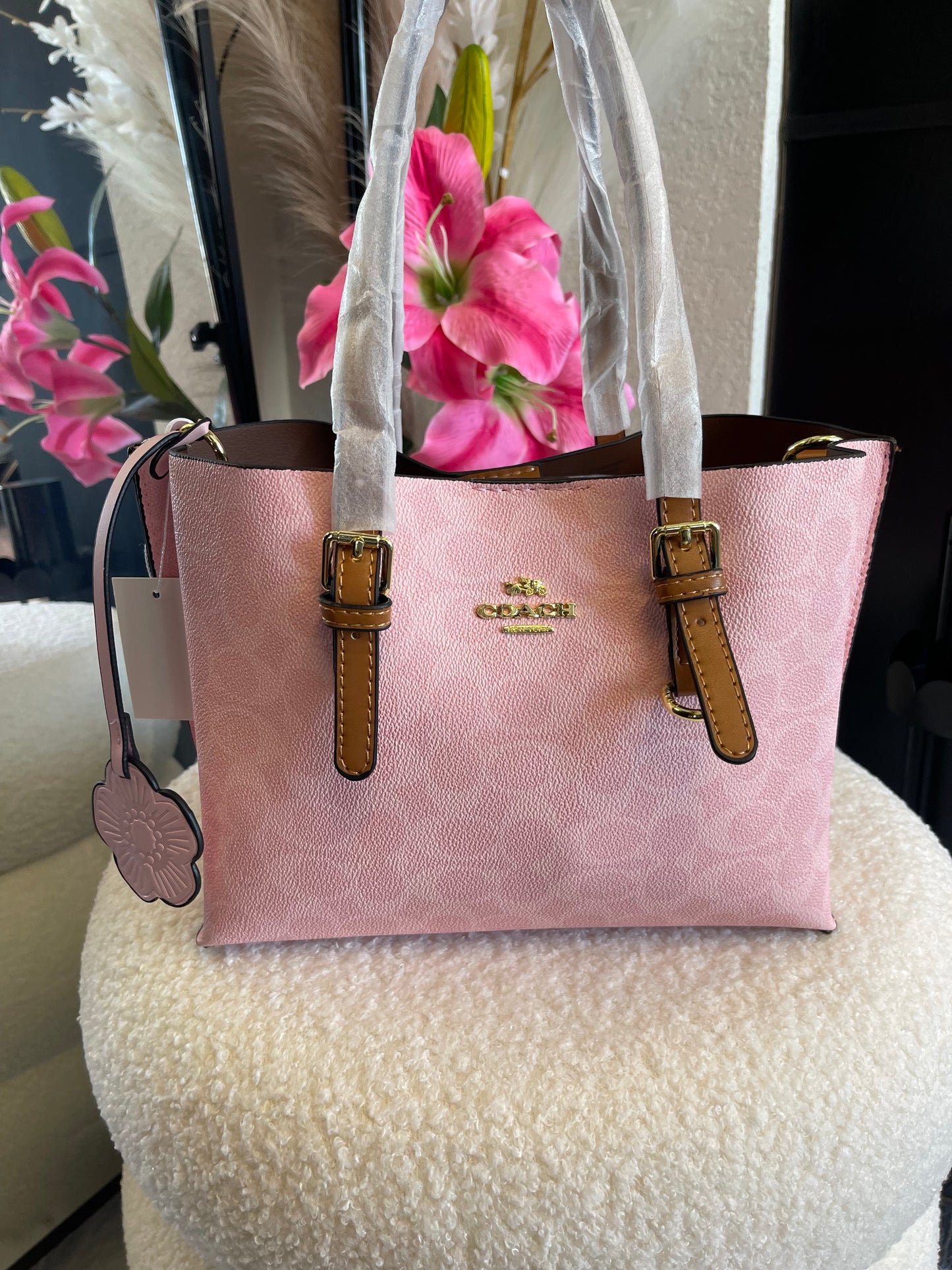 PINK; MEDIUM/LARGE SIZE PURSE! 😁