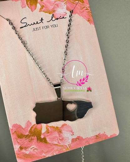 P.R ISLA CON CORAZON NECKLACE