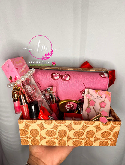 SMALL BOX GIFT🌹
