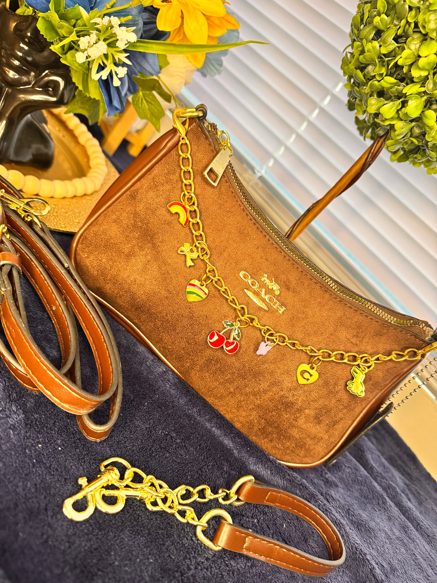 PURSES AND CHARM💋
