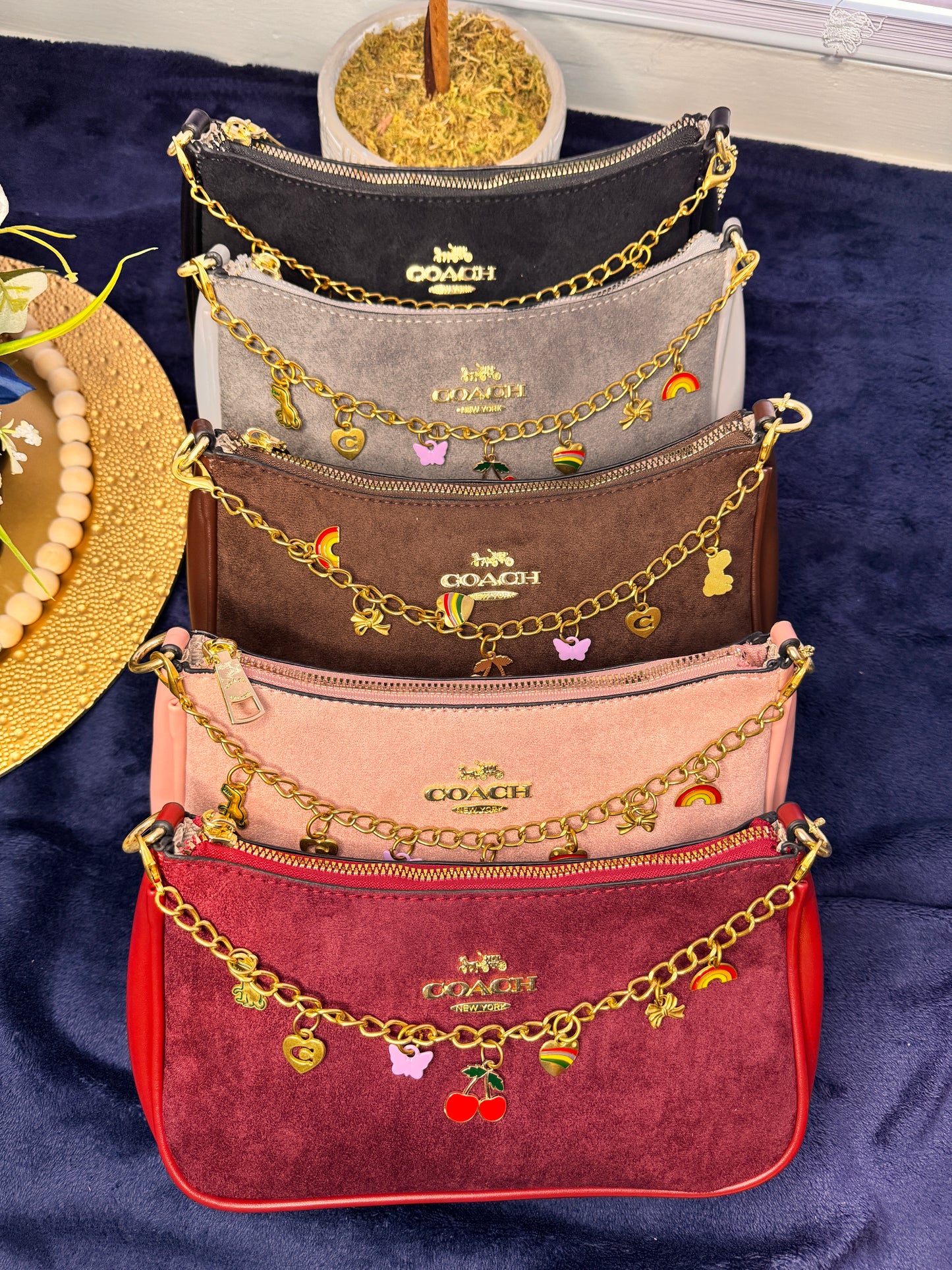 PURSES AND CHARM💋