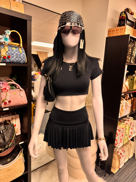 A.M SPORT SET.🖤🤍 (CROP TOP & FALDA PANTALON)