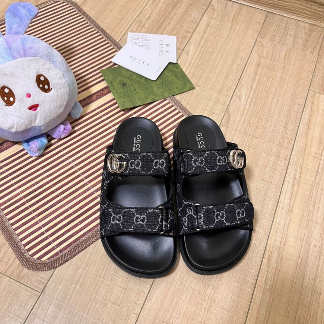 G / SANDALS