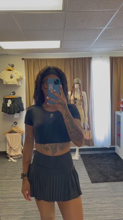 A.M SPORT SET.🖤🤍 (CROP TOP & FALDA PANTALON)